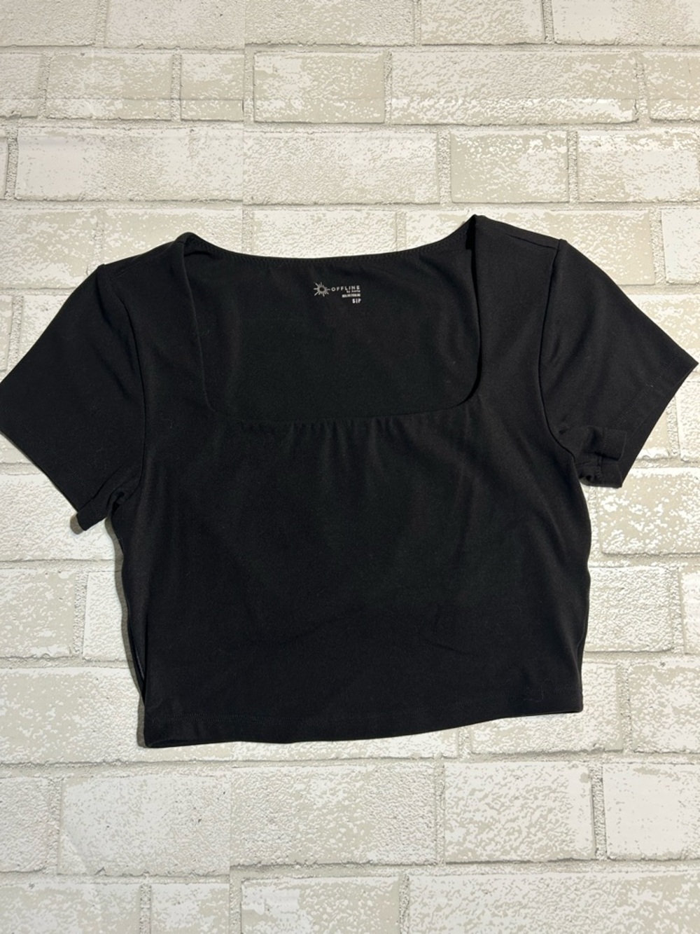 Offline Cropped minimalist Staple Wardrobe Top - Black